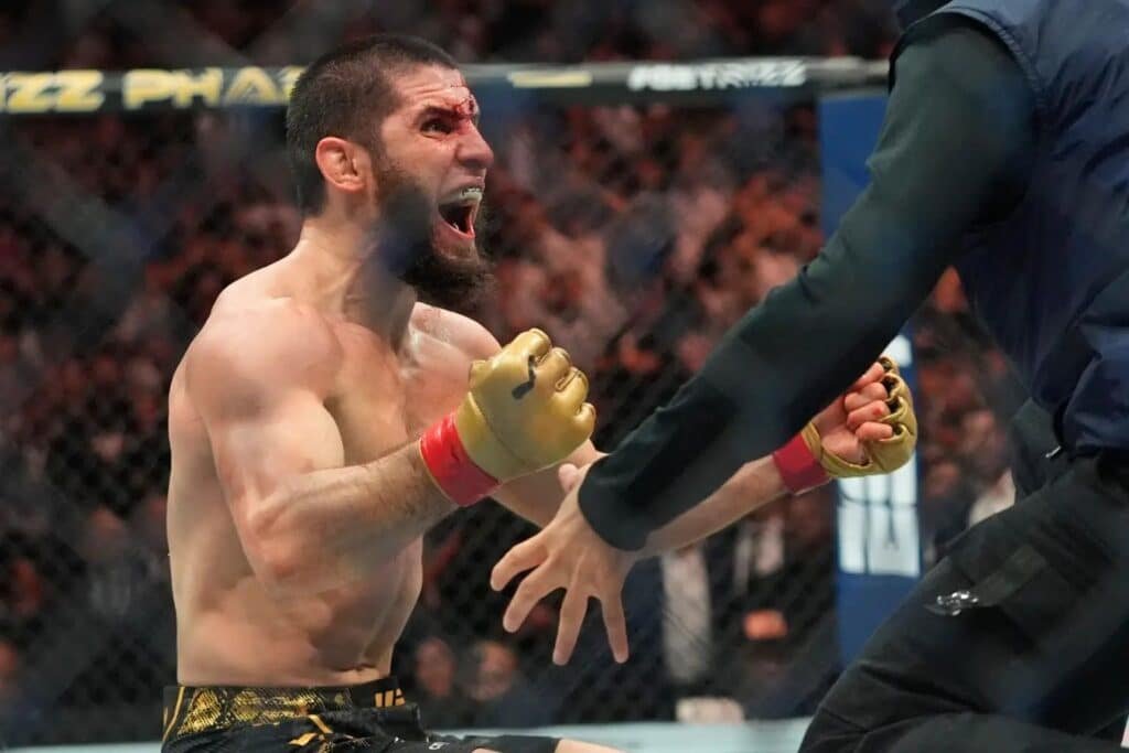 Islam Makhachev bude bojovat o titul welterové váhy