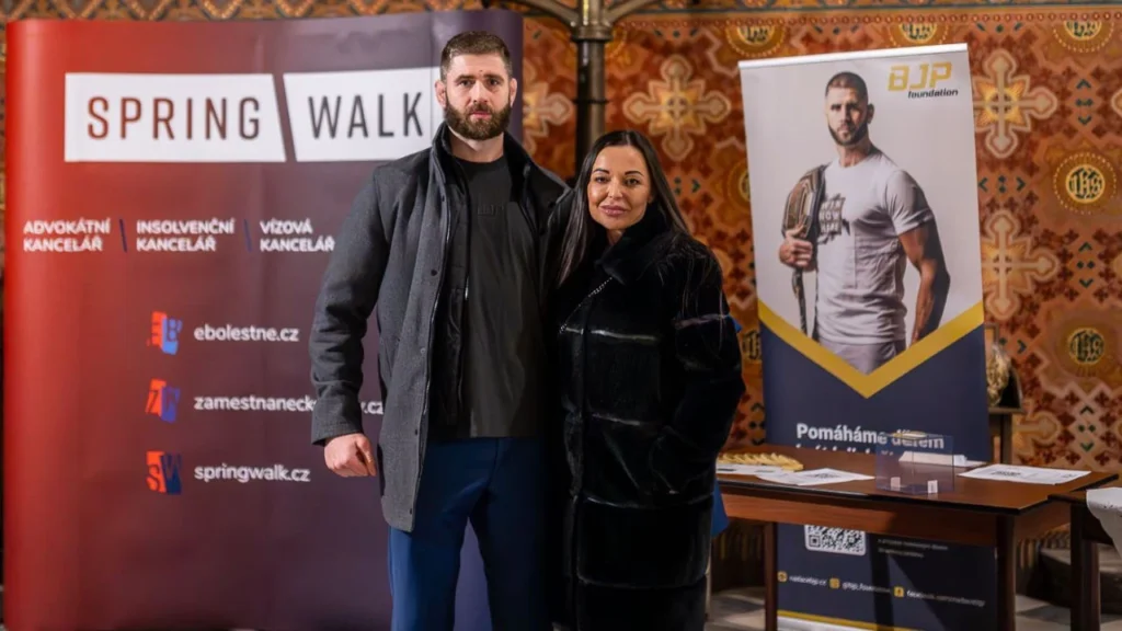 Jiří Procházka pomáhá tam, kde je to nejvíc potřeba. Jeho nadace znovu podpořila dětské pacienty