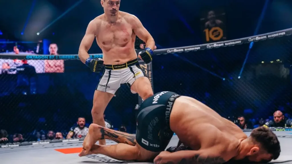 Surdu tvrdě narazil. Outsider mu po dvouleté pauze uštědřil rychlé KO